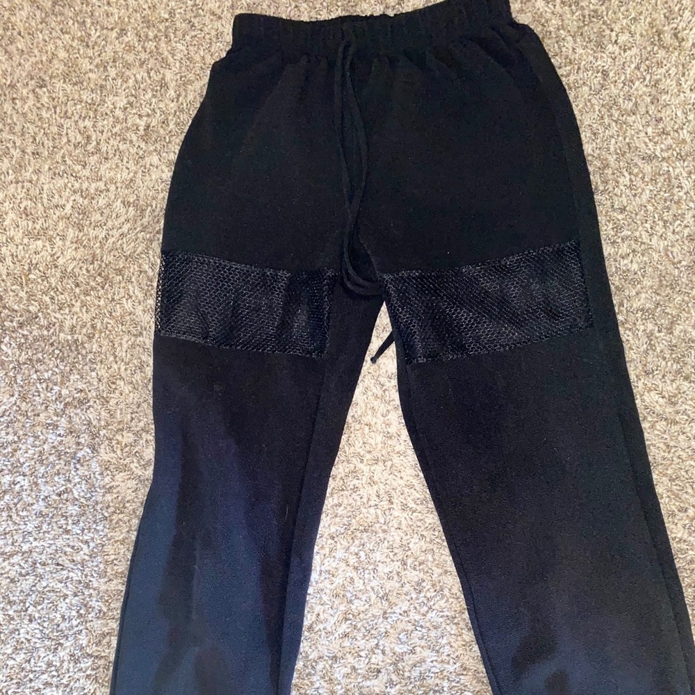 BLACK SWEATS